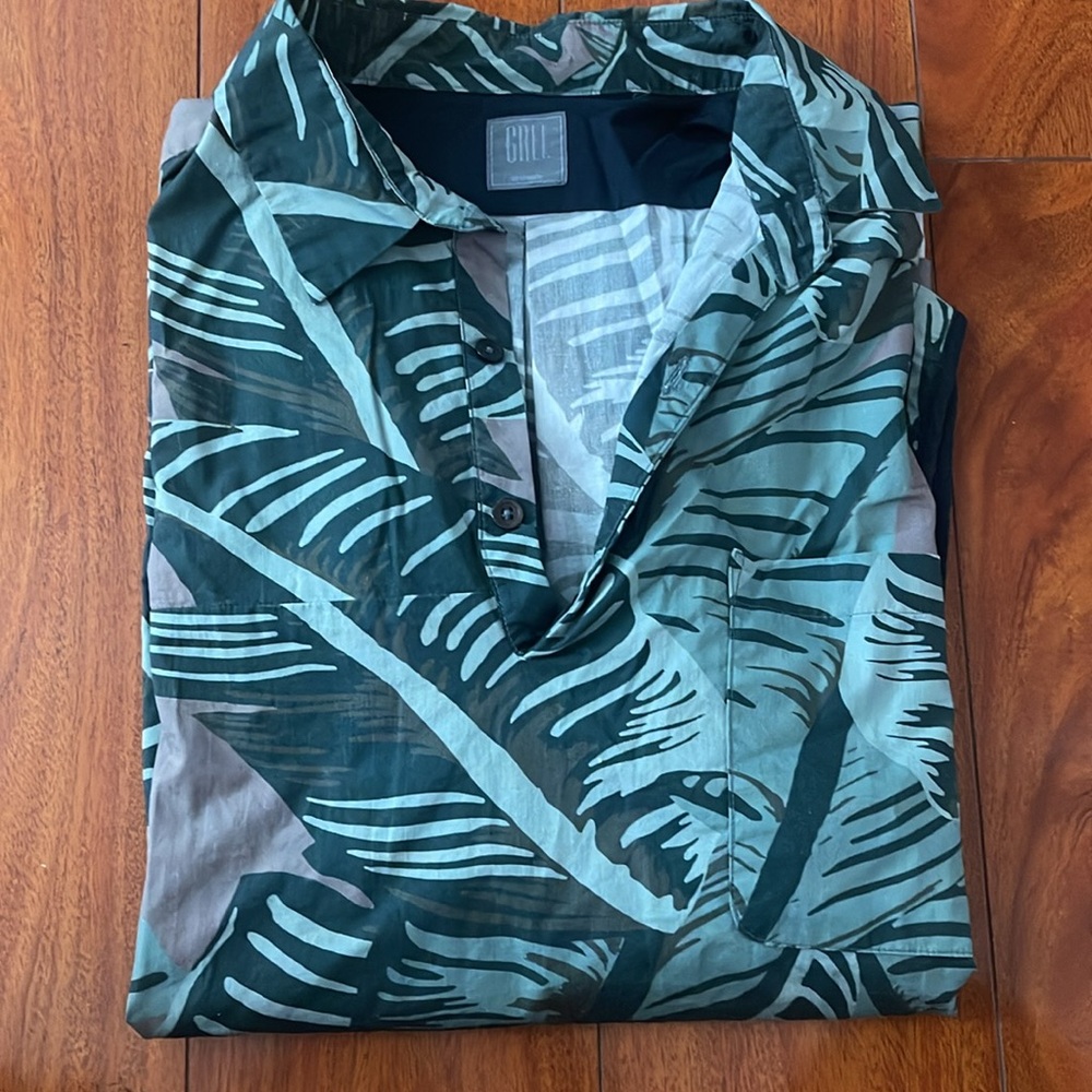 GREI. Men Top Size 2(M)